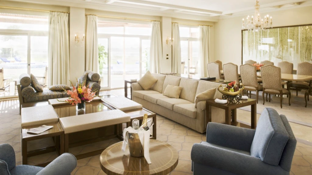 الفندق جولي فيل & سبا كينجز ريزورت - الأقصر